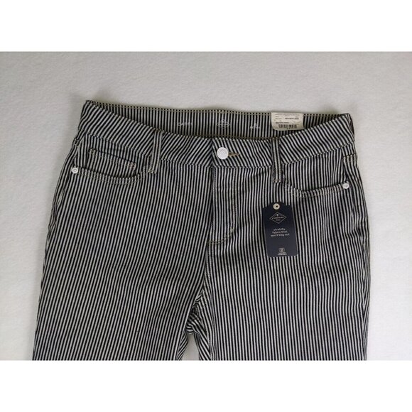 St. John's Bay Women's Jeans Size 8P Blue & White Striped Denim Capri - Picture 3 of 14